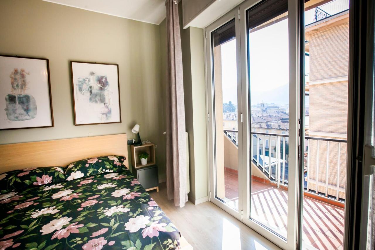 Chic And Freak Atelier Appartement Como Buitenkant foto